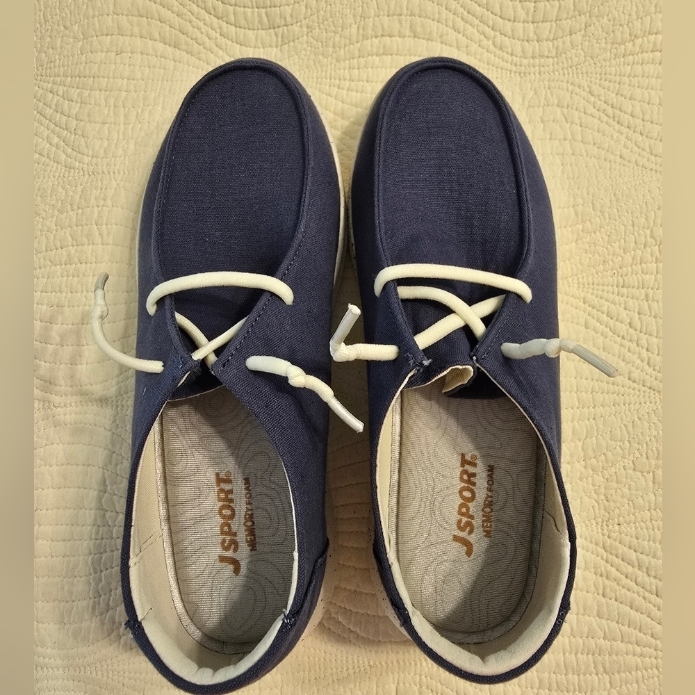 NIB JSport Ladies Slip On Sneaker - Picture 2 of 5